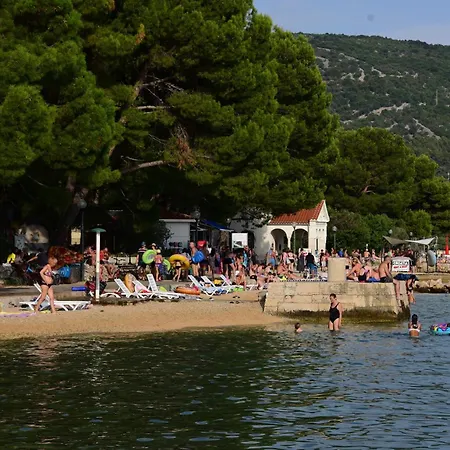 Tinna בית הארחה